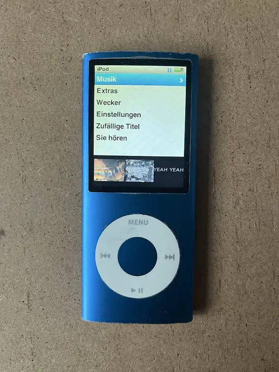 iPod Nano 4. Generation (Blau, 16 GB) mit Originalzubehör