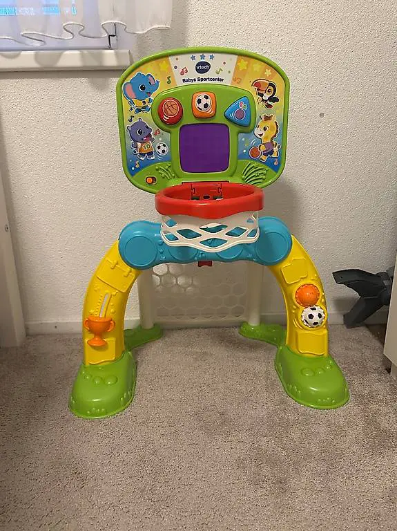 Kindergoal und Basketballkorb