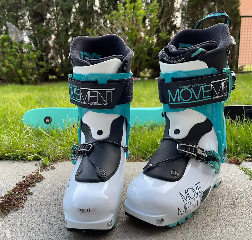 MOVEMENT ski 153cm, chaussures, peau et couteaux NEUF