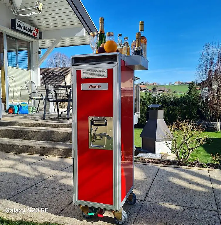 Neuer Trolley mit Swiss-Schild + Sidebox + 5 Schubladen