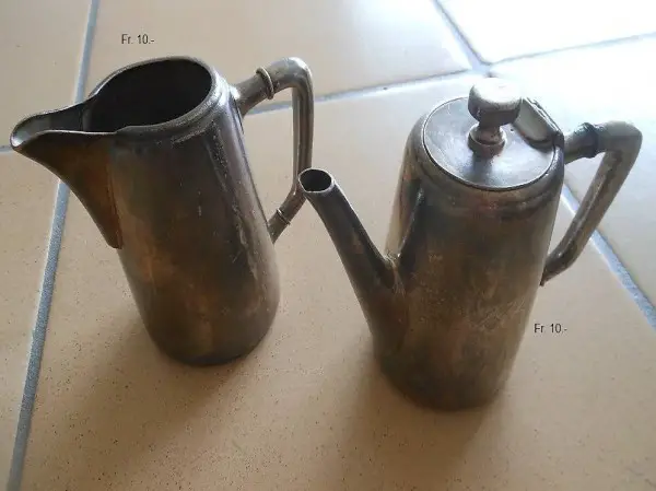 A vendre THEIÈRE et POT à LAIT 7dl argenté Gfeller, Bern