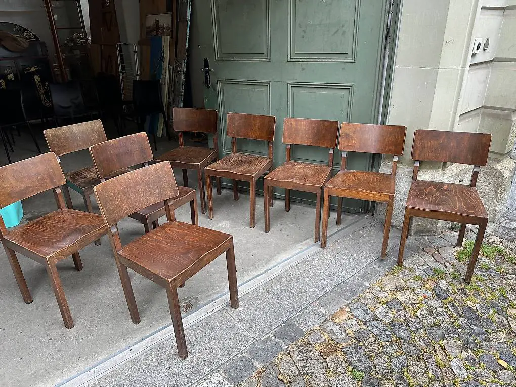 9 Stk. Holzstühle Beizenstühle