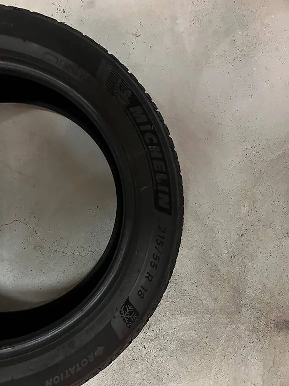 Winterreifen Michelin 215 / 55 / R 18