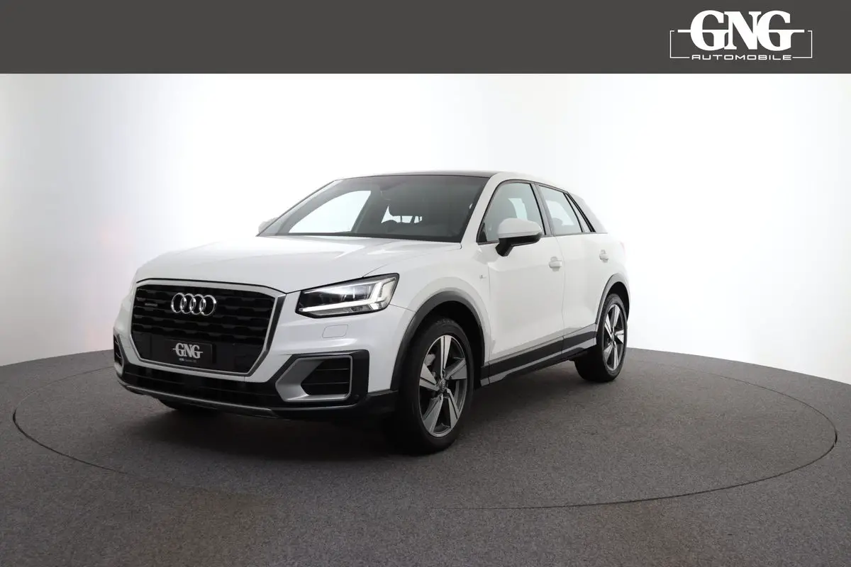 AUDI Q2 40 TFSI sport Attraction