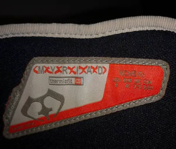 Vendo snow e scarponi per mancato uso