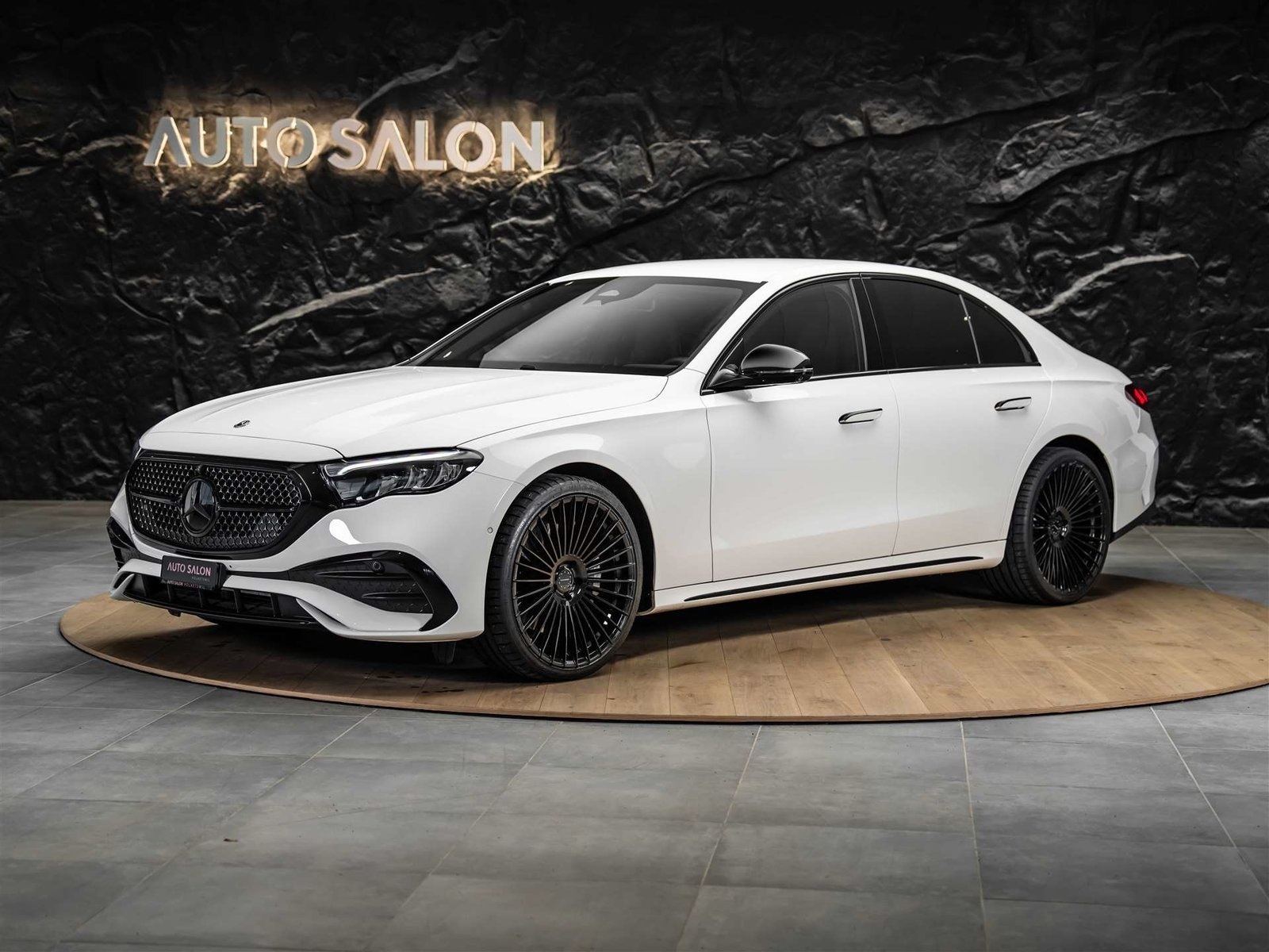 MERCEDES-BENZ E 220 d AMG Line 9G-Tronic *Superscreen*Werksg