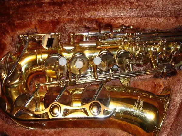  Saxophon, Alto Yas 25