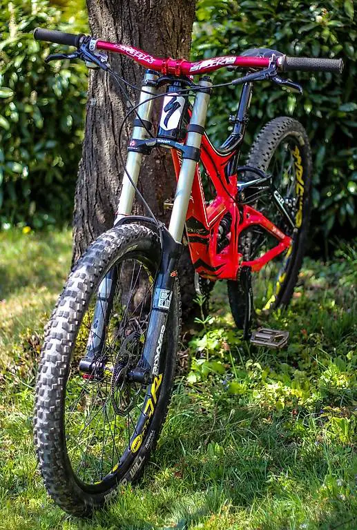 Downhill SetSpecialized Demo 8 mit Zubehör