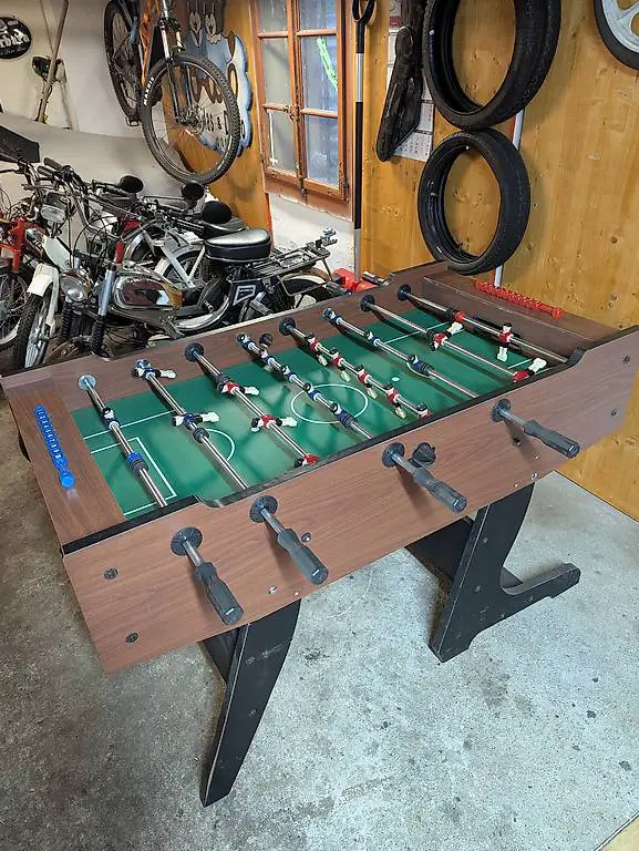 Tischfussballkasten