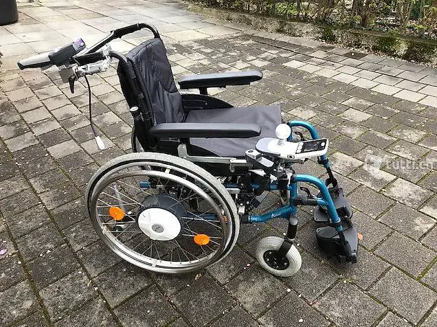 Rollstuhl, inkl. Elektroantrieb E-Fix Invacare Action 3 NG