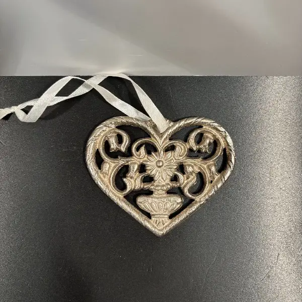 massives metall herz deko liebe shabbychic vintage valentinstag