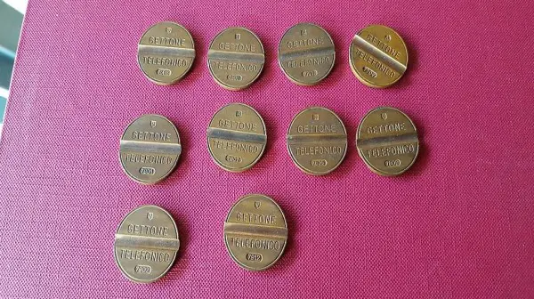 PZ 10 vecchi gettoni del telefono