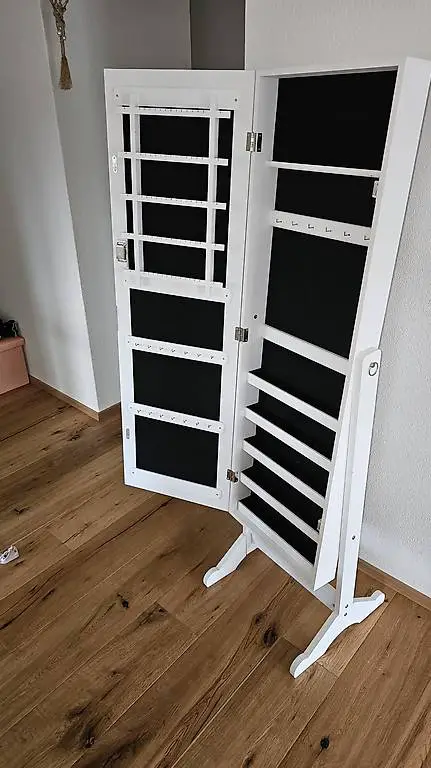 Schmuckschrank