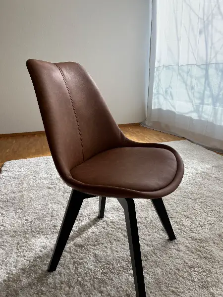 4 Stühle für Esszimmer zu verkaufen