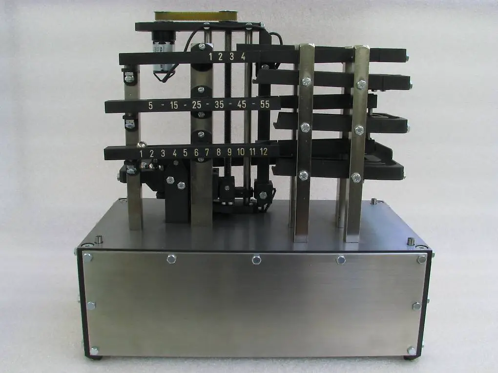 Selbstgebaute Kugeluhr System Roll-o-Clock