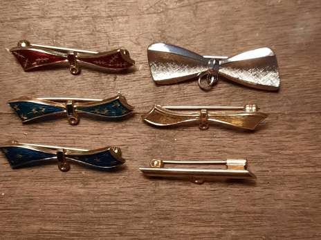 broche neuve pour montres d"infirmière ou pendentif