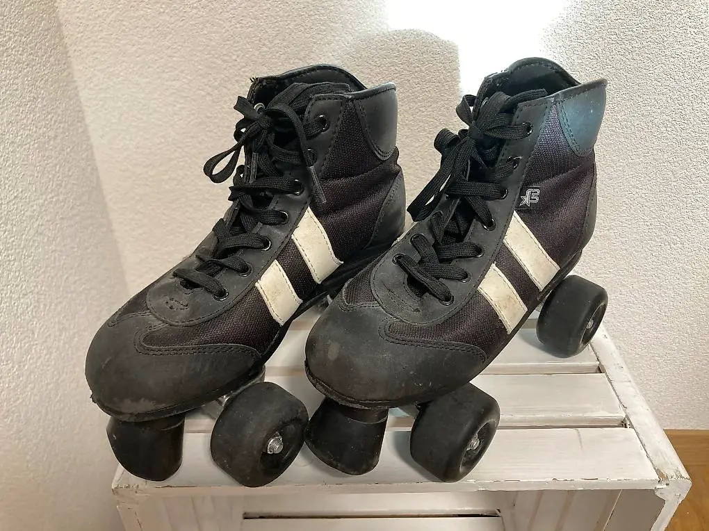 Rollschuhe von Rookie Inkl. Schoner Set von Rollerblade