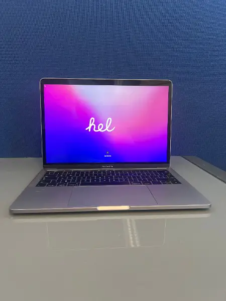 MacBook Pro 13" 2016 Touch Bar Grau, i5, 256 SSD & 8 GB Ram