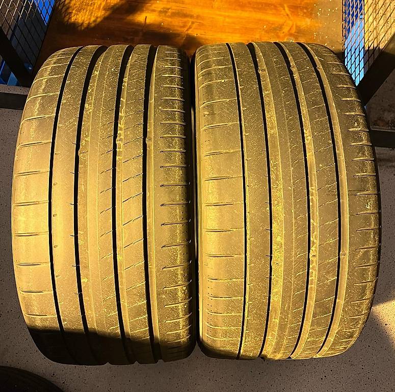 Neue Yokohama SUV Reifen 295 35 21 (2 Stk.)