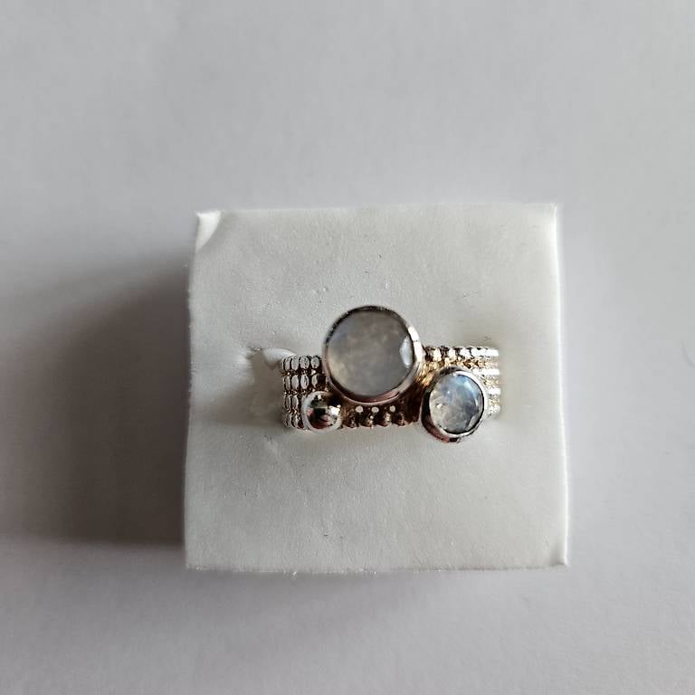 Sehr schön Ring mit Mondstein 925 Silber
