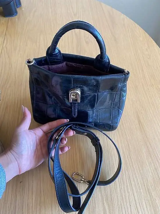 Furla Schwarz Tasche