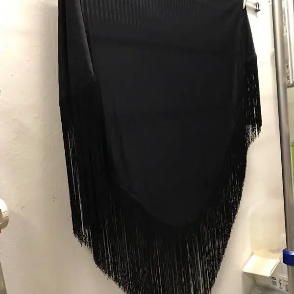 Eleganter Dreieckstuch schwarz gestreift