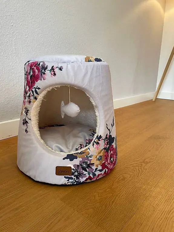 Katzenhöhle / Katzenbettchen von Joules