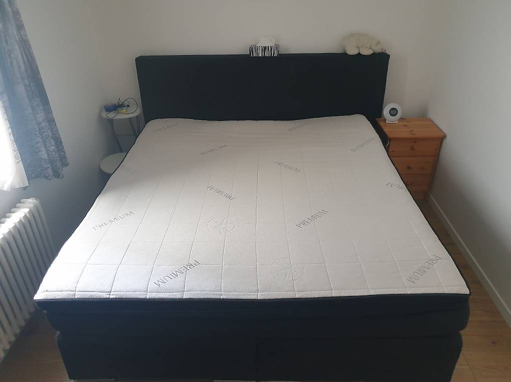 Boxspringbett zu verschenken