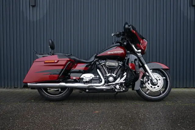 harley-davidson flhxse 1868 cvo street glide