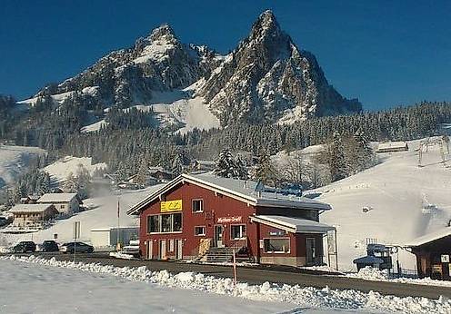 Das Restaurant Mythentreff sucht einen Barkeeper und einen K