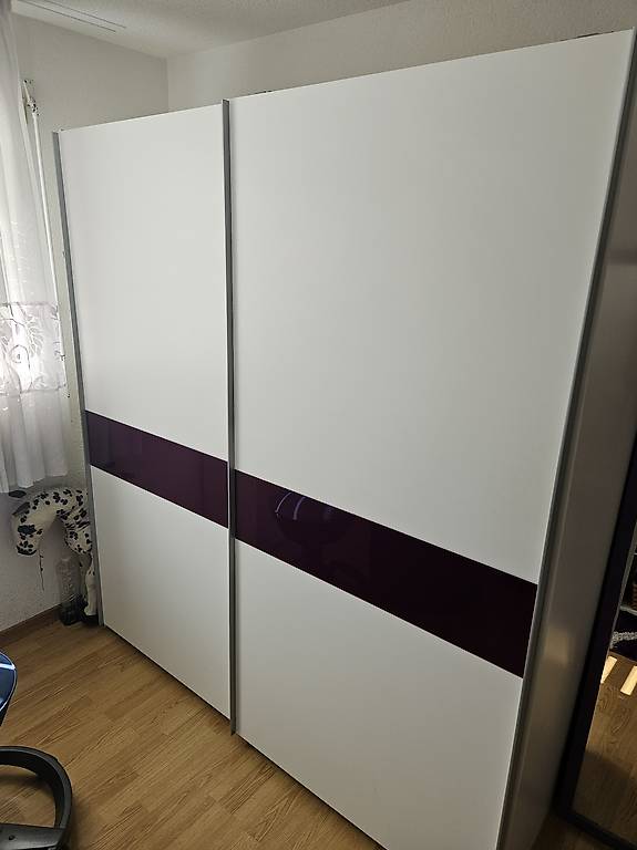 GRATIS Kleiderschrank 180x196x65cm