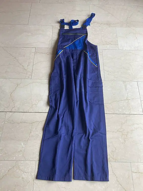 Latzhosen neu ungetragen Gr. 52