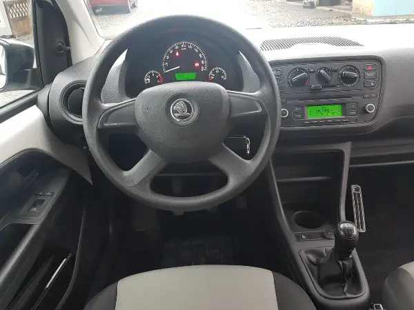 **skoda citigo 1.0i mpi 60 active ** en excellent etat