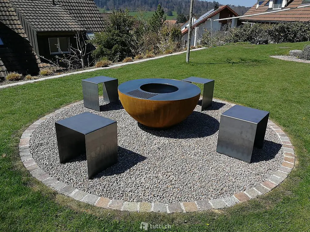 Feuerkugel / Feuerschale /Grillkugel auf Mass vom Fachmann
