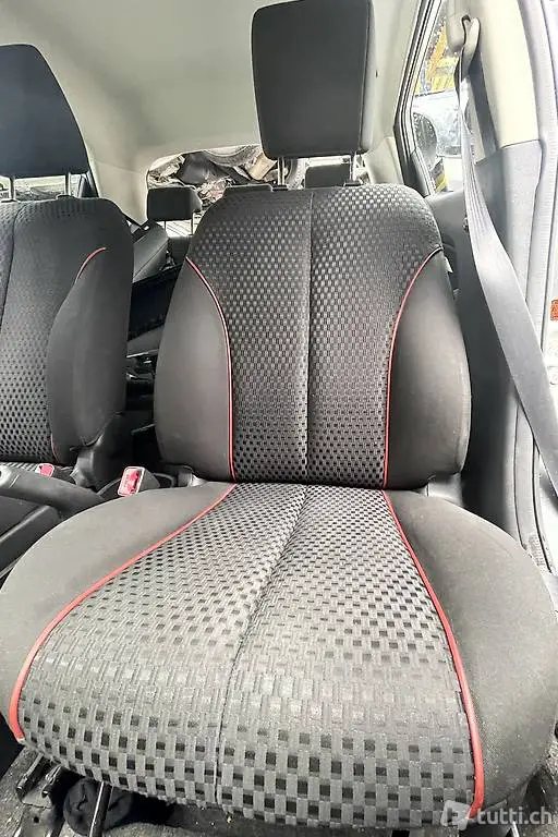  Fahrersitz Mazda 2 1.3L 2011
