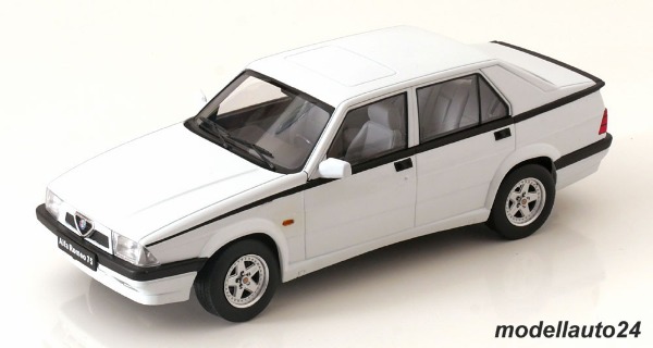 Alfa Romeo 75 2.0 Twin Spark 1989 weiss / Triple9 1:18