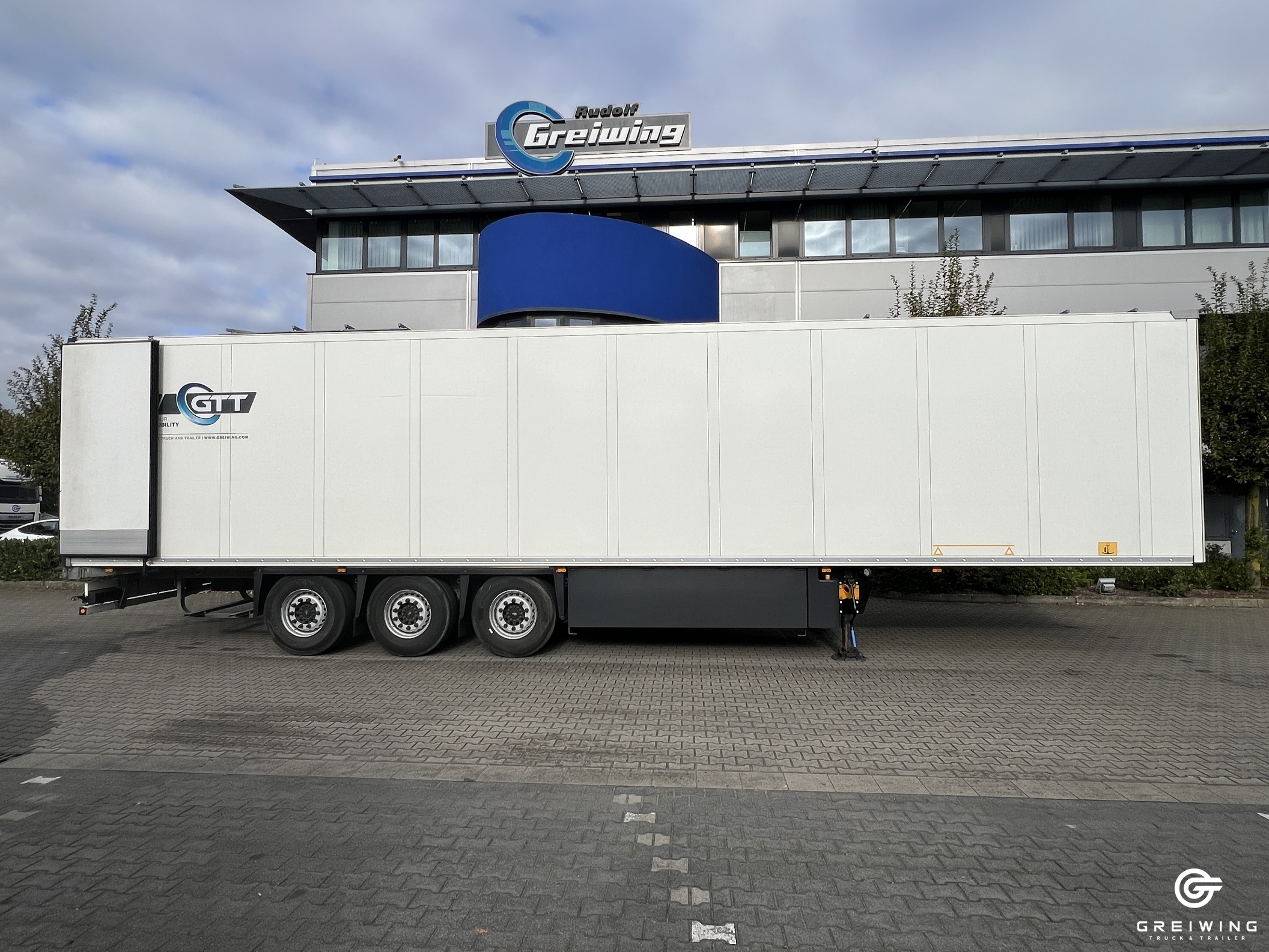 SCHMITZ, SKO 24/L - 13.4 FP 45 Cool V7, Spectrum, Kunststoffkoffer isoliert