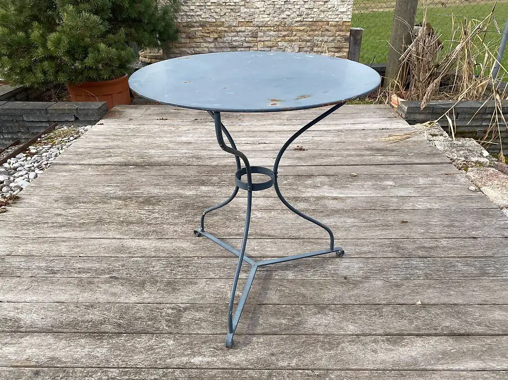 Alter runder Jugendstil Metall Bistrotisch Gartentisch 70