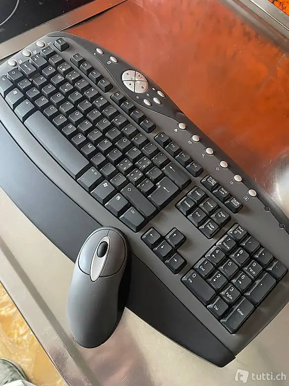 tastiera e mouse wireless