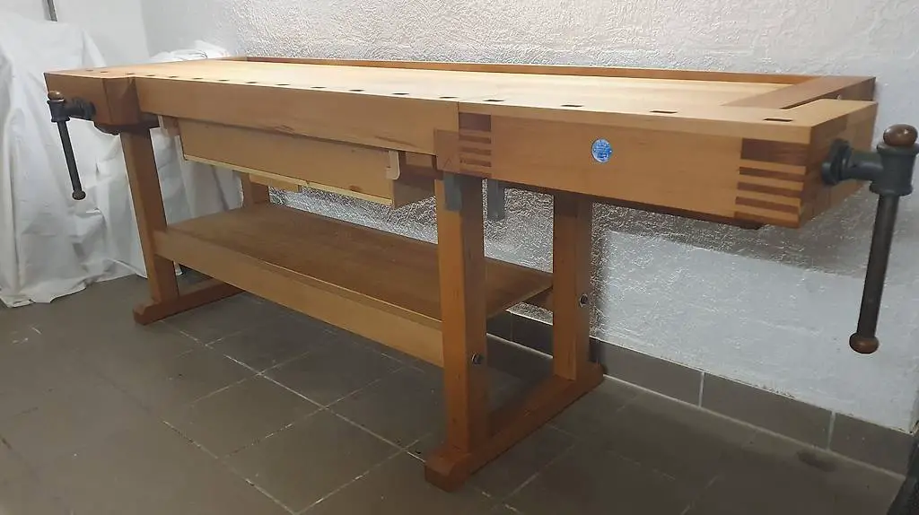 Hobelbank Werkbank FR.Hofer Strengelbach Schweiz 220cm