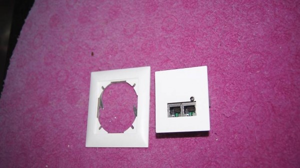 R&M RJ45 Telefon Anschluss mit Feller Rahmen
