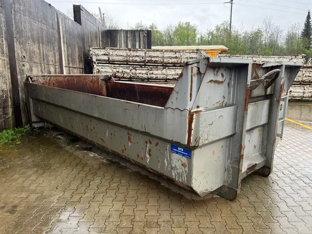 Abrollcontainer / Mulden