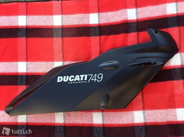 Ducati Verkleidungsseitenteil für 749 OEM NEU ORIGINAL