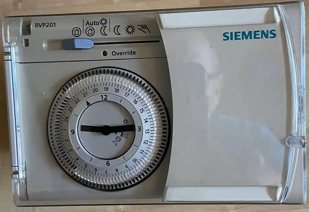 Verkaufe Siemens Heizungsregler RVP202/211