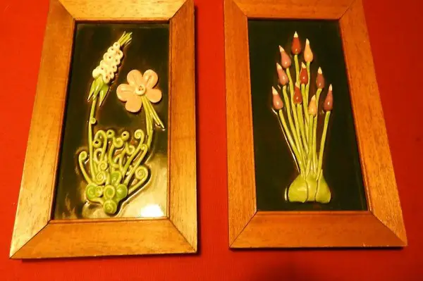 GRIECHENLAND 1986 HANDMODELLIERT 2 X SCHÖNE TONBILDER SIGN