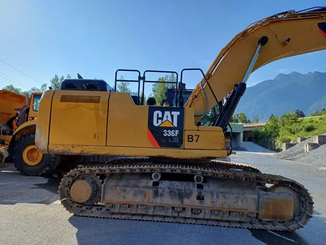caterpillar, cat 352f, bagger