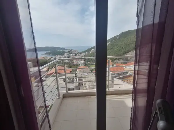Wohnung 99m2 Budva Strand 900m