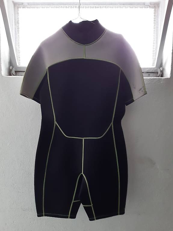 neuer Wassersportanzug Shorty