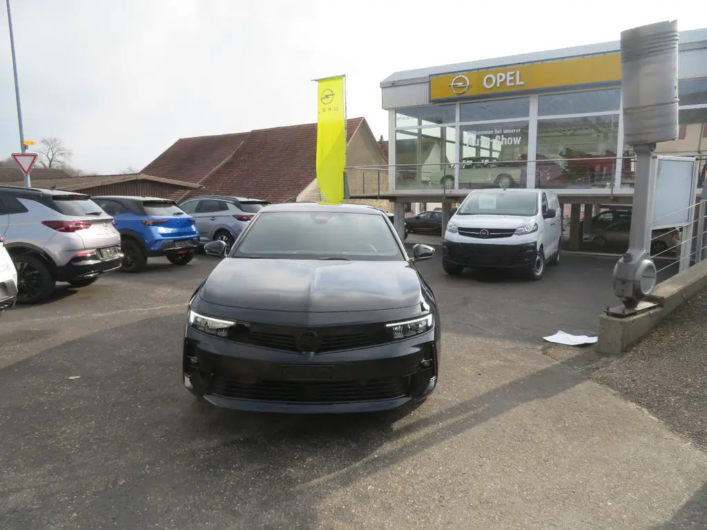 OPEL Astra Sports Tourer 1.2 T 130 Swiss Plus