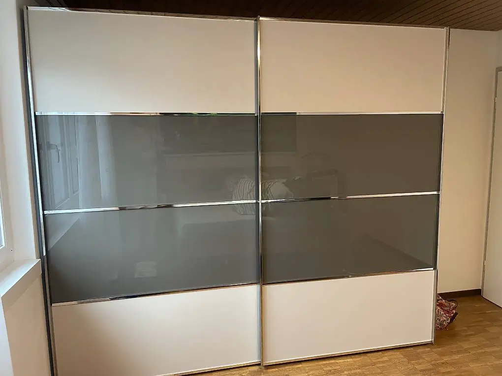Schiebetürenschrank 300 cm